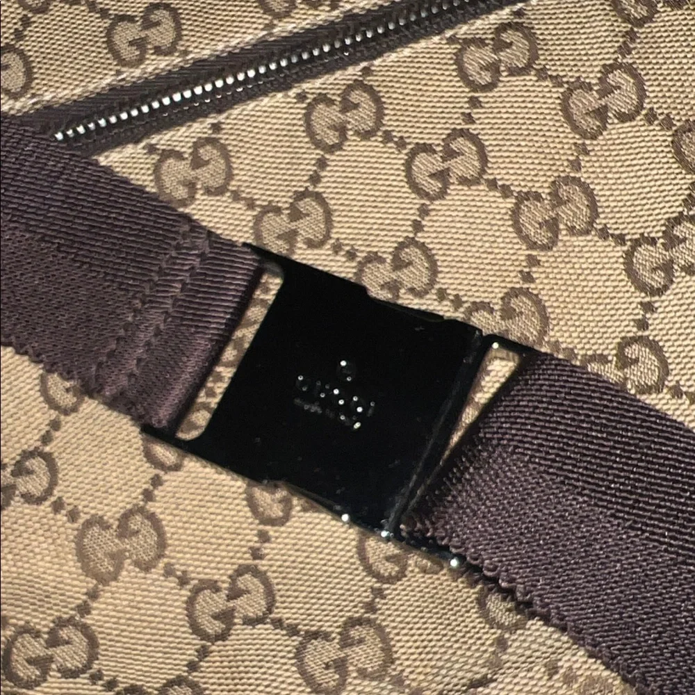 Gucci Beige Brown GG Canvas Belt Bag - Picture 3 of 11